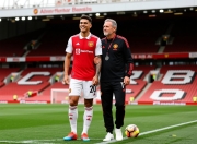 关于夏窗逆转！曼联抢下阿森纳目标射手，球员罢训+师徒情的信息