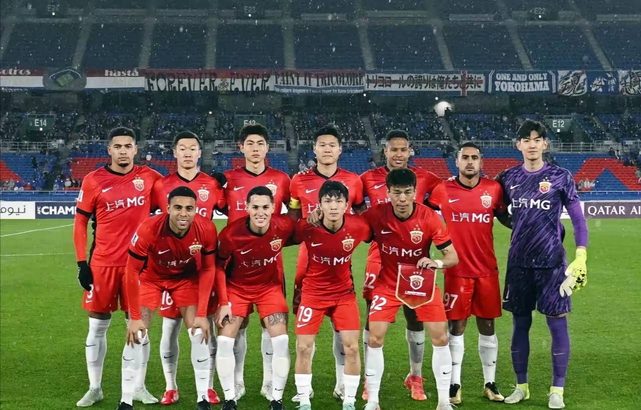 关于谁说中超和中甲水平低，中国香港队征战东亚杯，有多人的信息