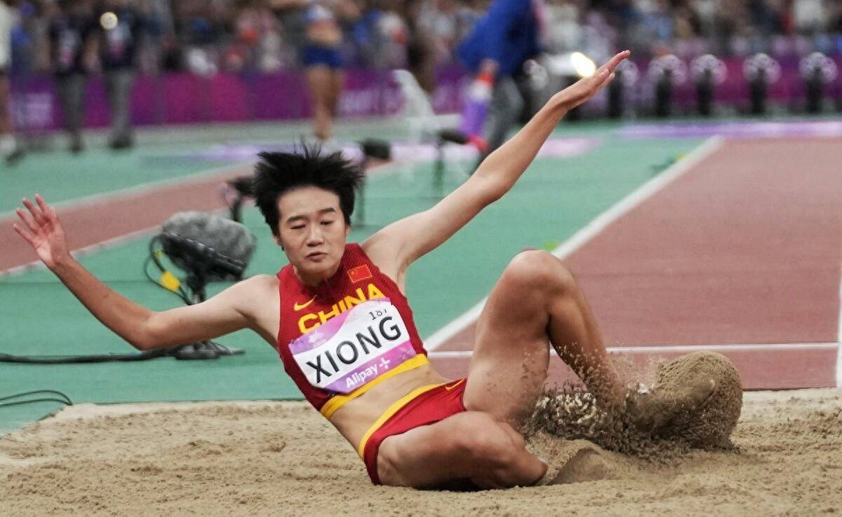 孤单一人，为国争光！运动员凭借实力夺冠