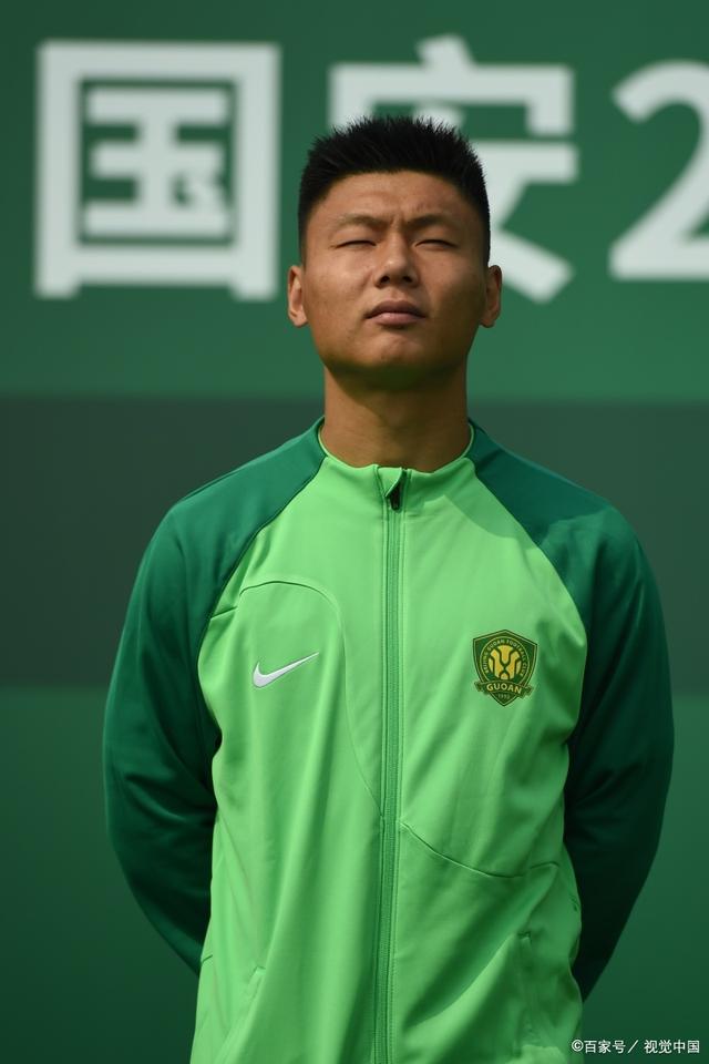 球场风云再起，胜负总有泪痕